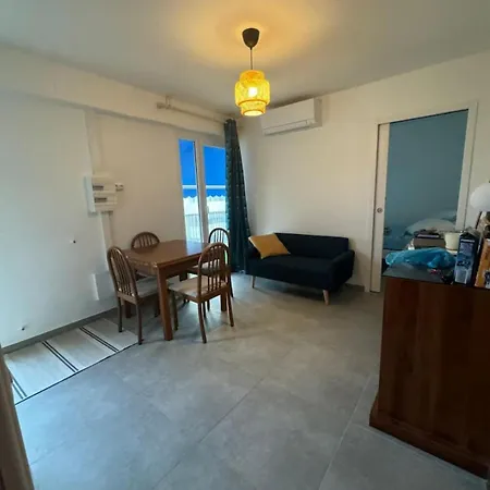 Appartamento Bilocale Con Ampia Terrazza *